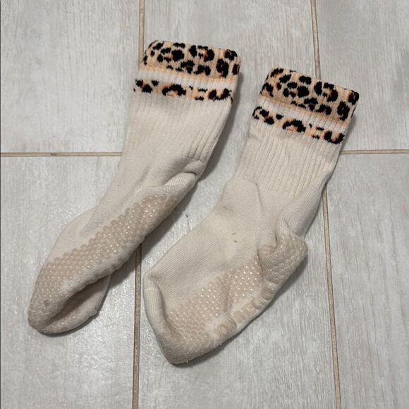 Join the Club OS leopard grip socks - Picture 1 of 3